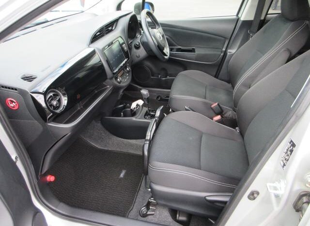 
								TOYOTA VITZ 2017 full									