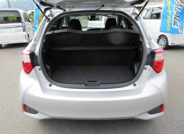 
								TOYOTA VITZ 2017 full									