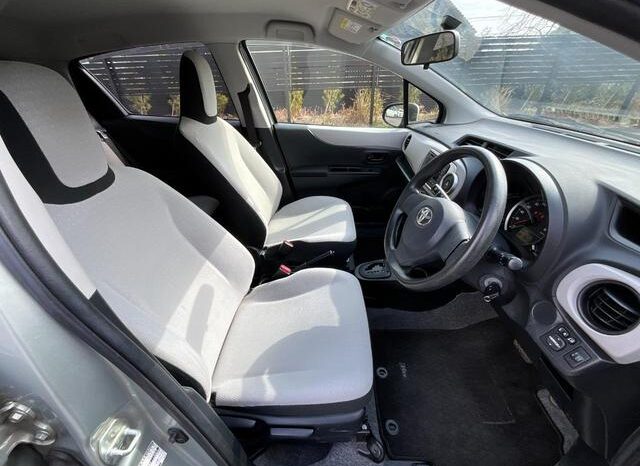 
								TOYOTA VITZ 2013 full									