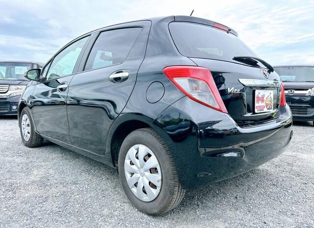 
								TOYOTA VITZ 2013 full									