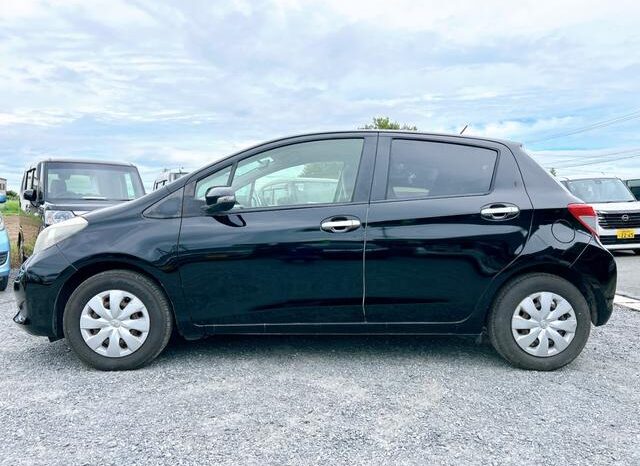 
								TOYOTA VITZ 2013 full									