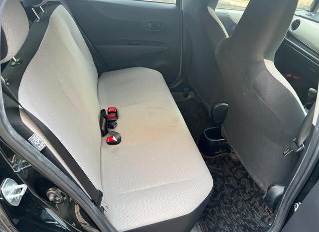 
								TOYOTA VITZ 2011 full									