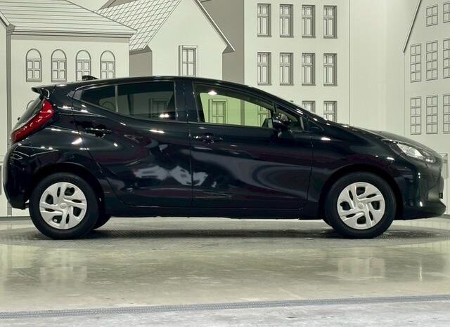 
								TOYOTA AQUA 2024 full									