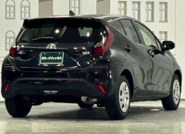 
								TOYOTA AQUA 2024 full									