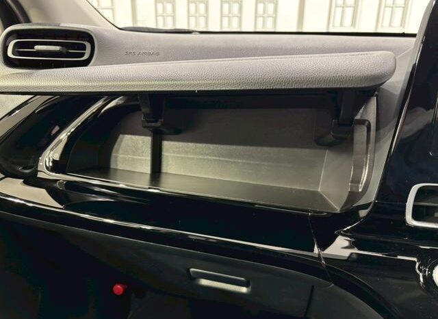 
								TOYOTA AQUA 2024 full									