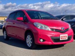 TOYOTA VITZ 2012
