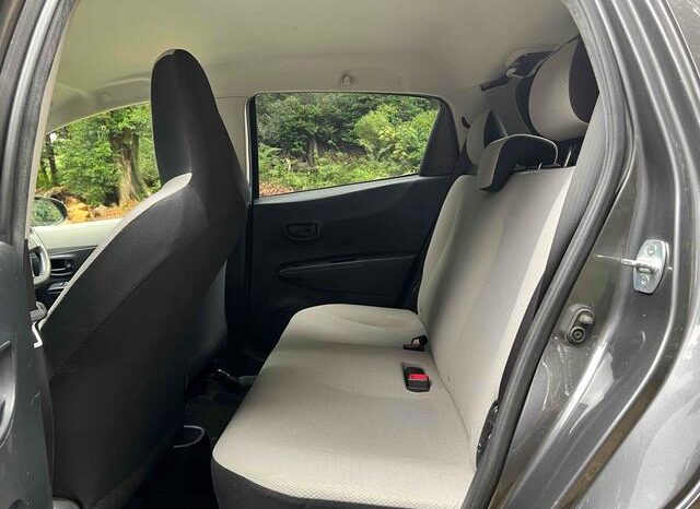 
								TOYOTA VITZ 2012 full									