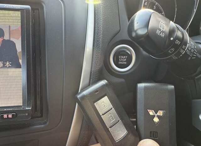 
								MITSUBISHI RVR 2011 full									