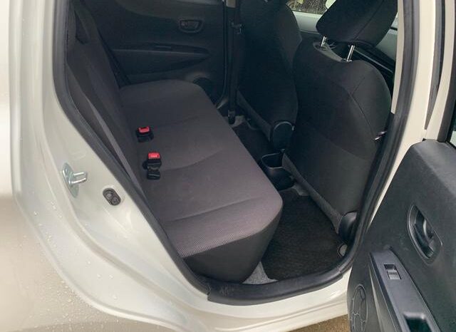 
								TOYOTA VITZ 2012 full									