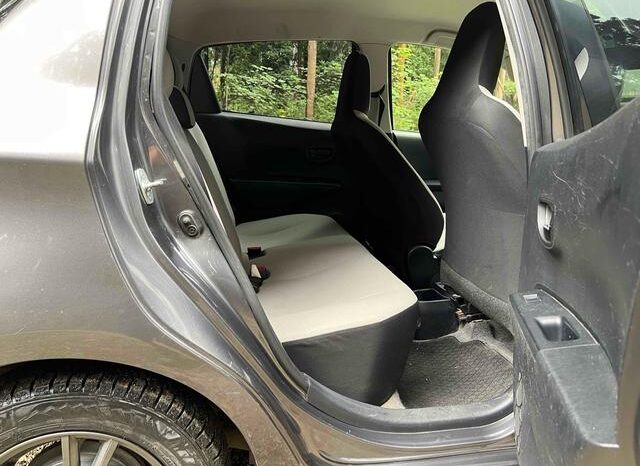 
								TOYOTA VITZ 2012 full									