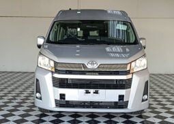 TOYOTA COMMUTER 2026