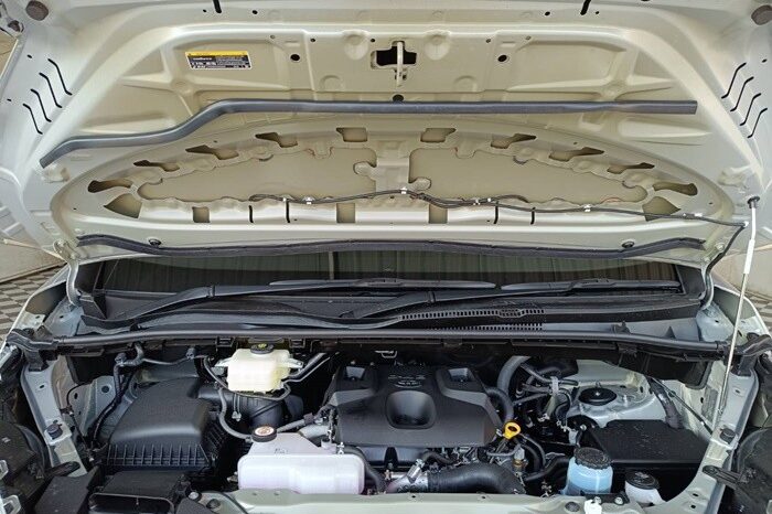 
								TOYOTA COMMUTER 2026 full									