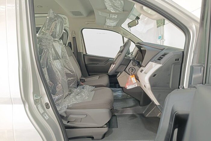 
								TOYOTA COMMUTER 2026 full									