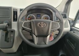 
										TOYOTA COMMUTER 2026 full									