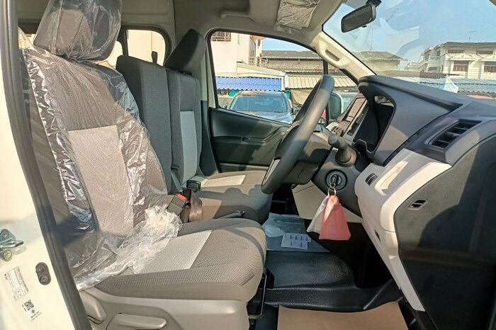 
								TOYOTA COMMUTER 2026 full									