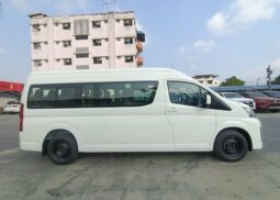 TOYOTA COMMUTER 2026