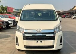 TOYOTA COMMUTER 2026