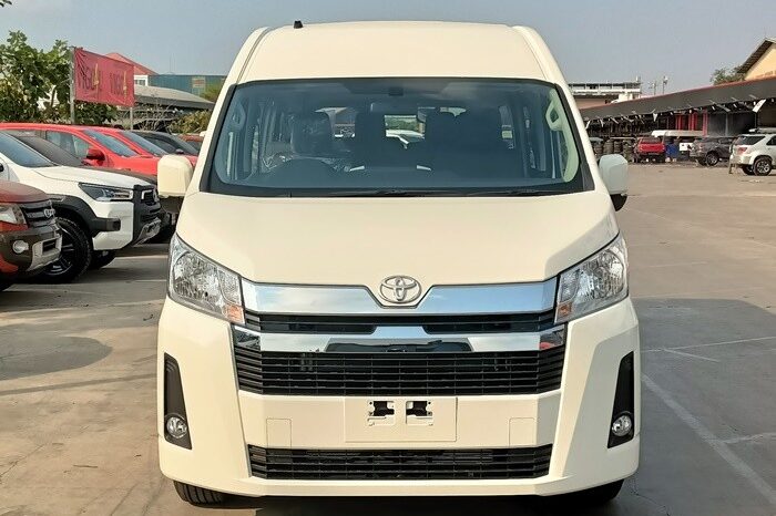 
								TOYOTA COMMUTER 2026 full									