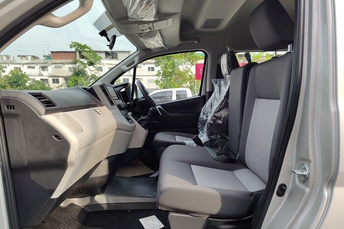 
								TOYOTA COMMUTER 2015 full									