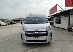 TOYOTA COMMUTER 2015