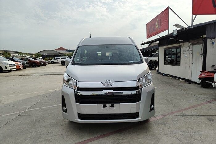 
								TOYOTA COMMUTER 2015 full									