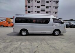 TOYOTA COMMUTER 2016