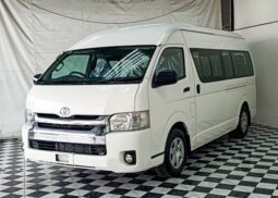 TOYOTA COMMUTER 2015