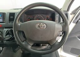 
										TOYOTA COMMUTER 2015 full									