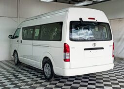 
										TOYOTA COMMUTER 2015 full									