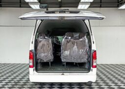 
										TOYOTA COMMUTER 2015 full									