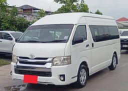 TOYOTA COMMUTER 2016