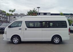 TOYOTA COMMUTER 2016