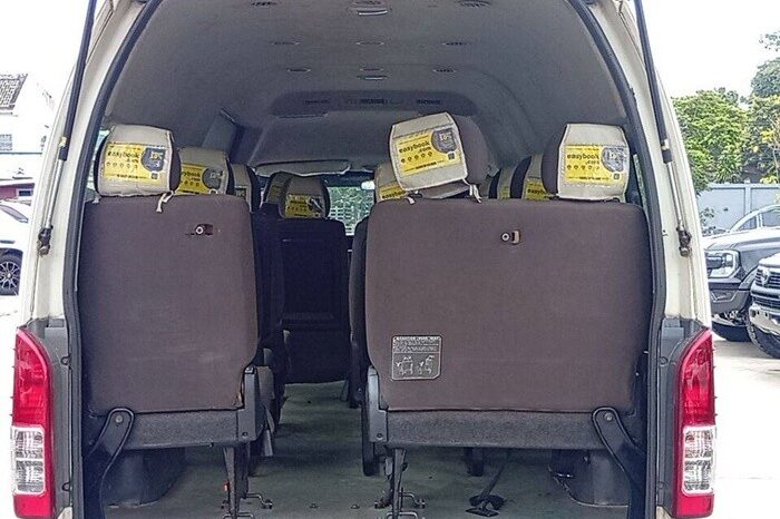 
								TOYOTA COMMUTER 2016 full									