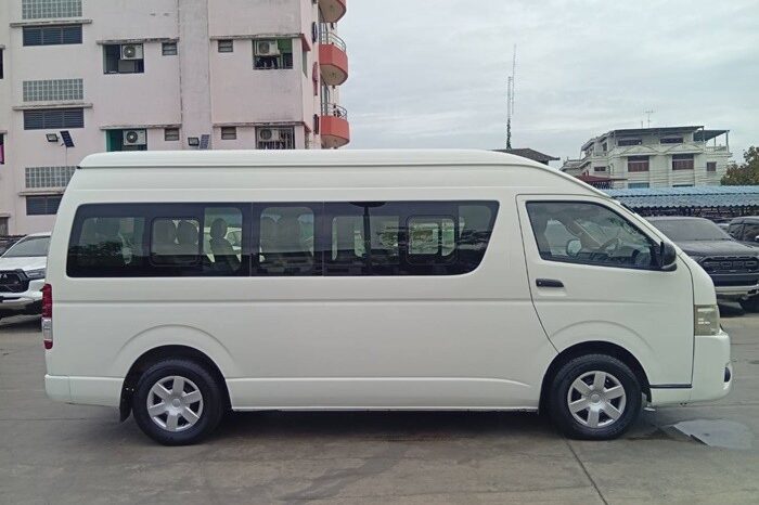 
								TOYOTA COMMUTER 2016 full									