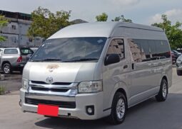 TOYOTA COMMUTER 2019