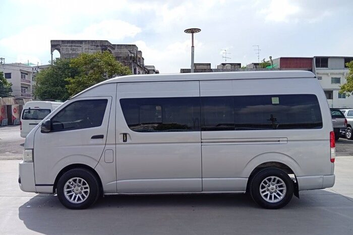 
								TOYOTA COMMUTER 2019 full									