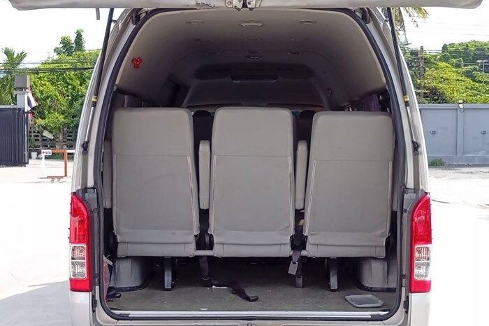 
								TOYOTA COMMUTER 2019 full									