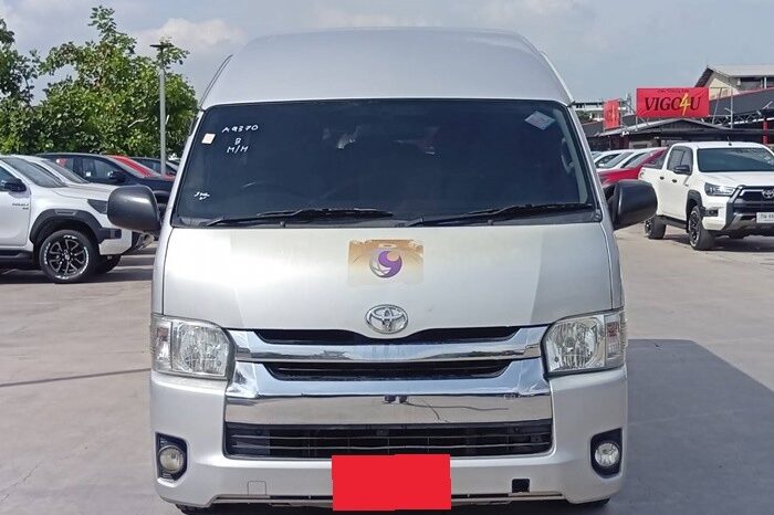 
								TOYOTA COMMUTER 2019 full									