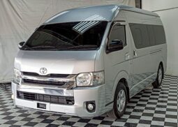 TOYOTA COMMUTER 2020