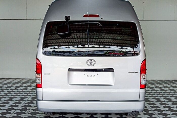 
								TOYOTA COMMUTER 2020 full									