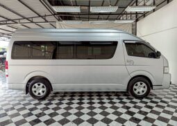 TOYOTA COMMUTER 2020