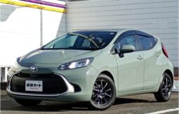 TOYOTA AQUA 2024