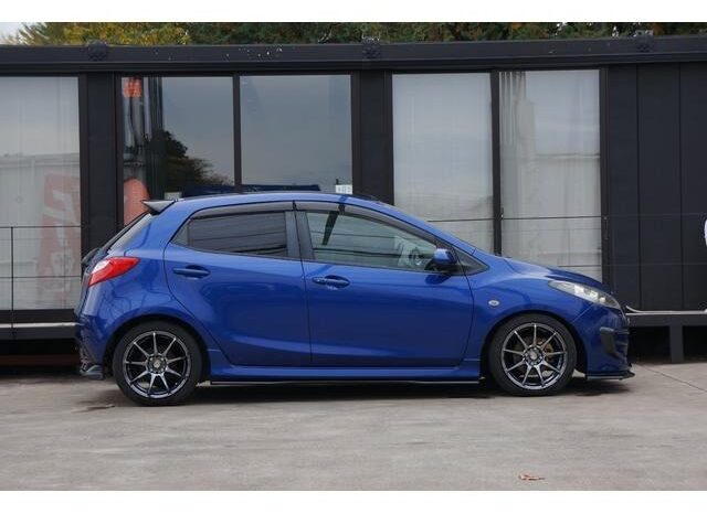 
								MAZDA DEMIO SPORT 2009 full									