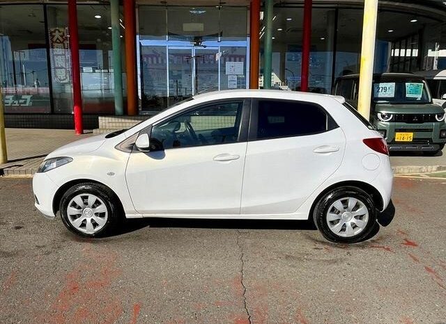 
								MAZDA DEMIO 13-V HID EDITION  2011 full									