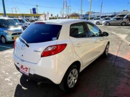 MAZDA DEMIO 13-V HID EDITION  2011