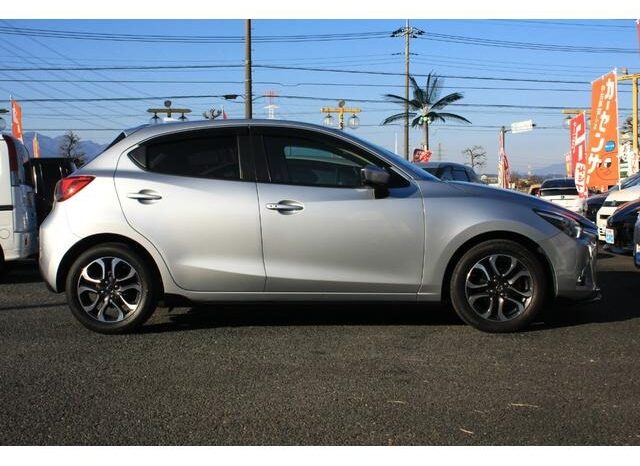 
								MAZDA DEMIO XD TOURING 2018 full									