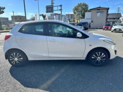 MAZDA DEMIO 13- SKYACTIV 2013