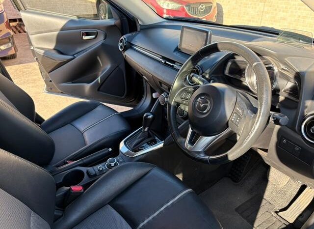 
								MAZDA DEMIO XD BLACK TOURING 2016 full									