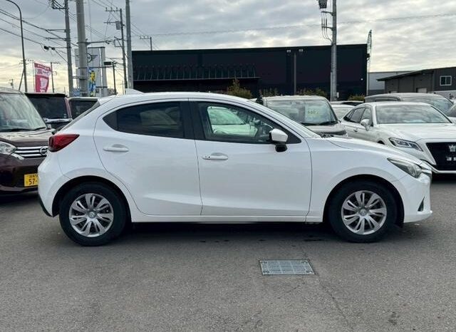 
								MAZDA DEMIO 15S 2019 full									