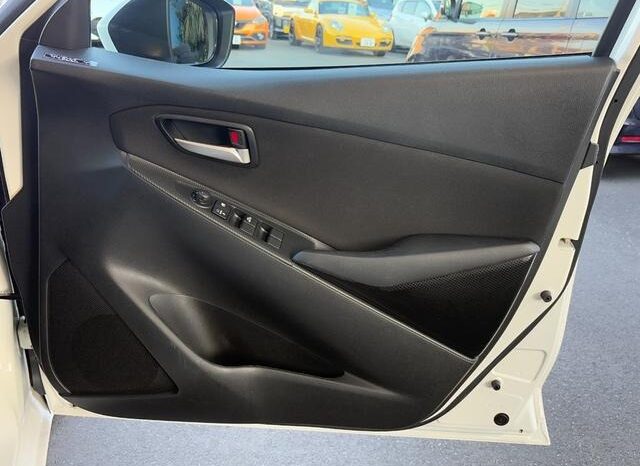 
								MAZDA DEMIO 15 S 2018 full									